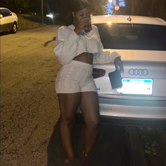 Meet your Posher, Melisa - Picture 1 of 1